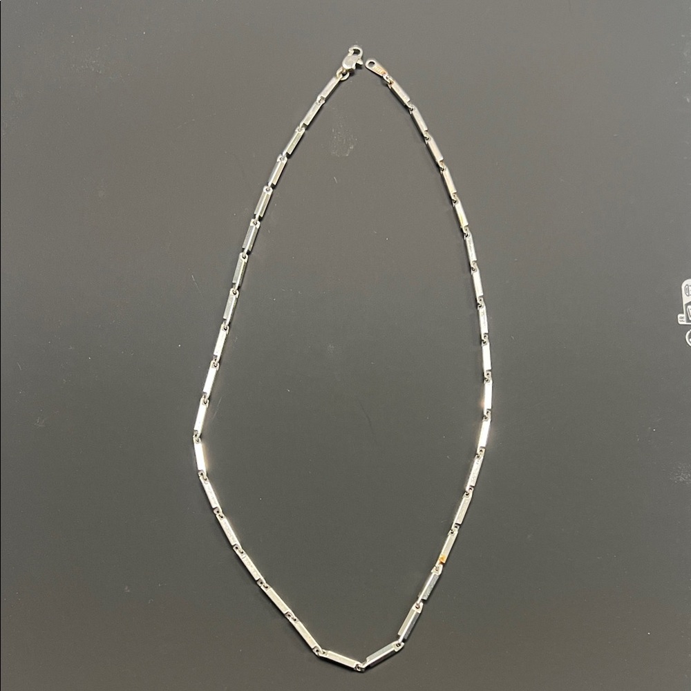 Sleek Silver Necklace for Women